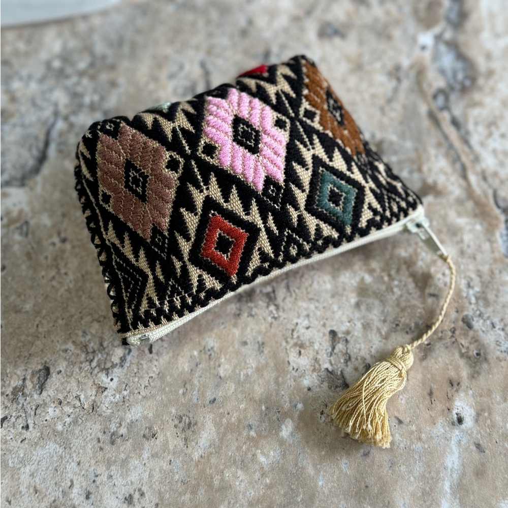 Embroidered Padded Pouch - Picture 2 of 9